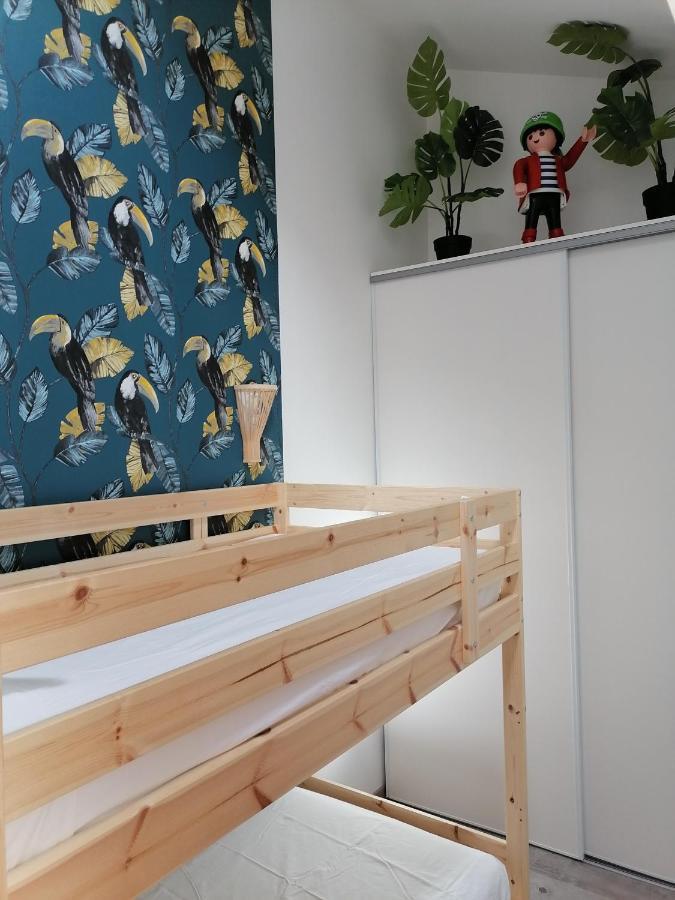 בזייה Les Toucans Sous Le Clocher. Appartement, Terrasse Et Spa. מראה חיצוני תמונה